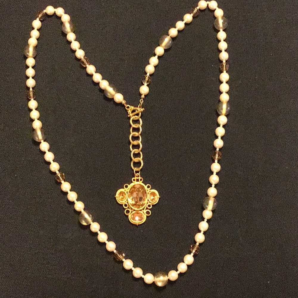 EUC,PEARL AND TOPAZ CELTIC CROSS NECKLACE.REAL COLLECTIBLES BY ADRIENNE40” chain